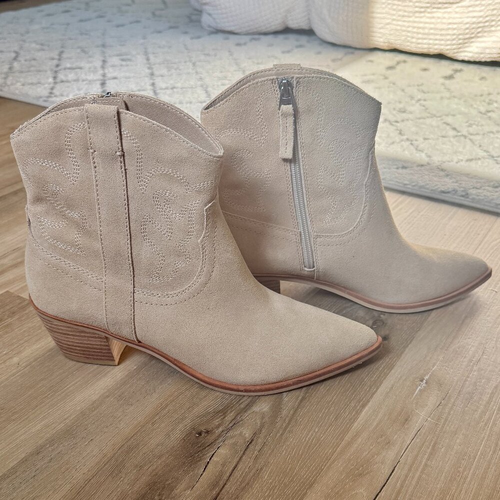 Dolce Vita Solow Boot Size 11 - Dolce Vita Western Booties - DV Suede Boots